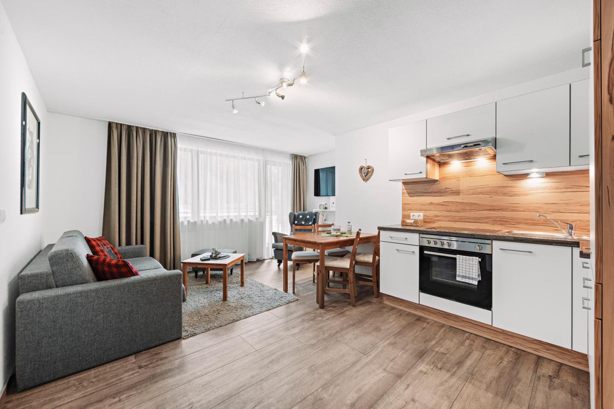 Herzblut Wohlfuehl Appartements เอิทซ์ ภายนอก รูปภาพ